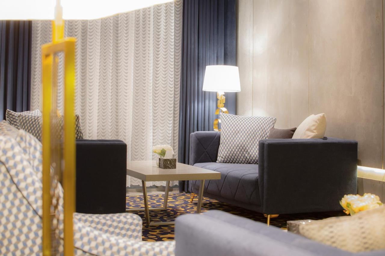 Azar Hotel Ahad Rafidah Buitenkant foto