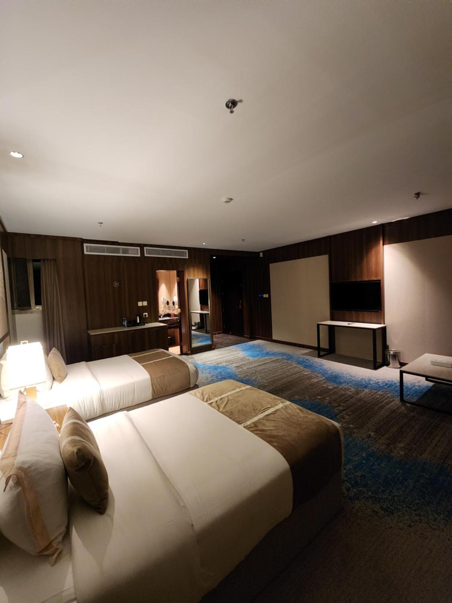 Azar Hotel Ahad Rafidah Buitenkant foto