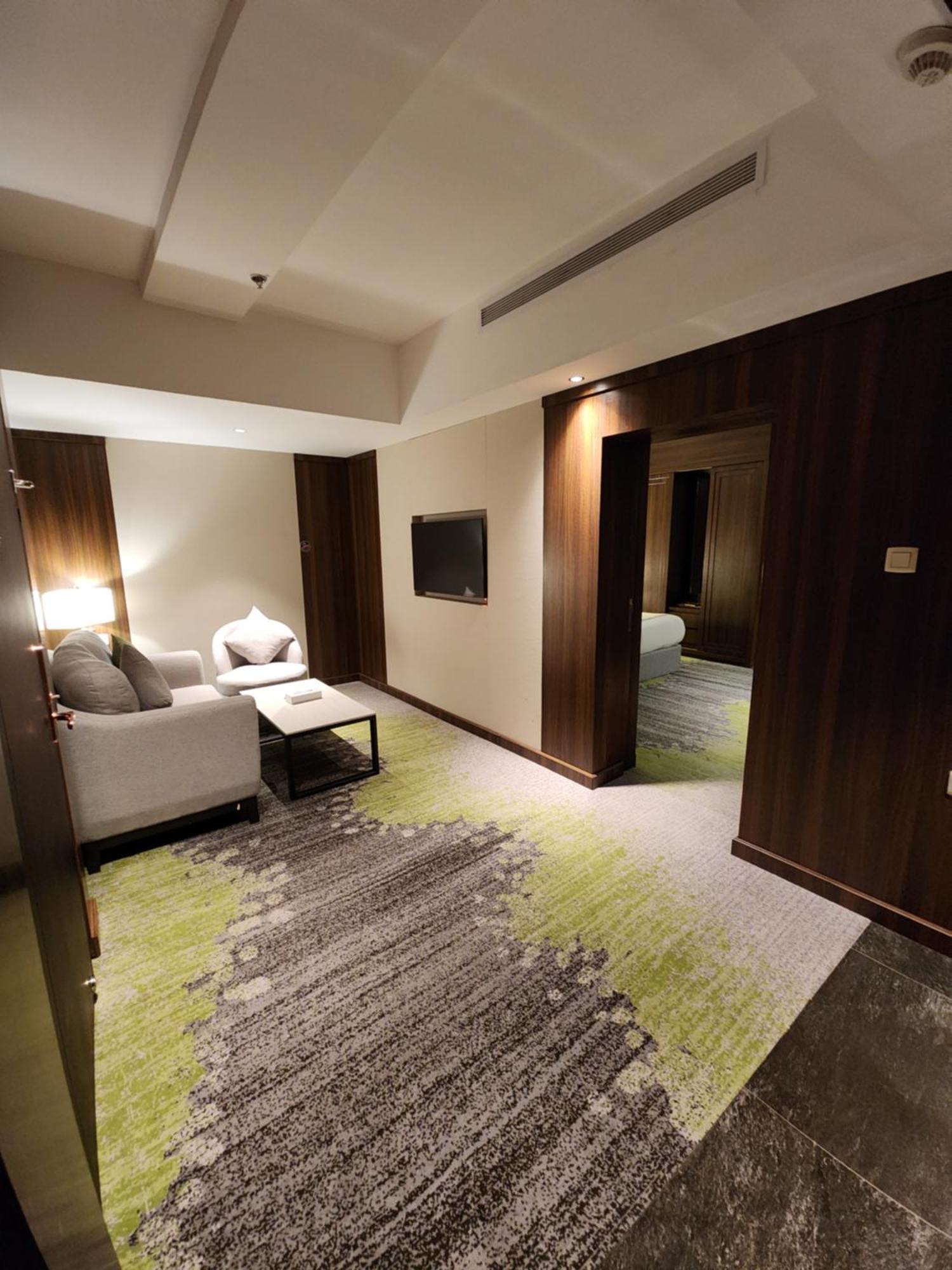 Azar Hotel Ahad Rafidah Buitenkant foto